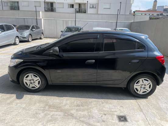 CHEVROLET-ONIX-2017