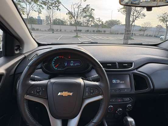 CHEVROLET-ONIX-1.4 MPFI LT 8V FLEX 4P AUTOMÁTICO CHEVROLET-ONIX-2016