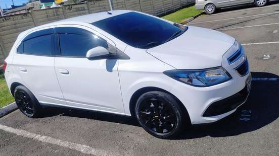 CHEVROLET-ONIX-2013