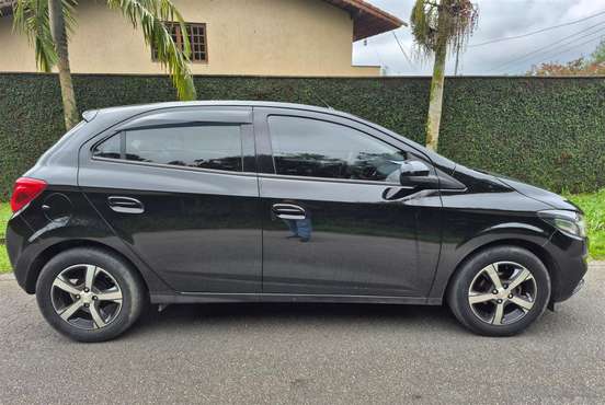 CHEVROLET-ONIX-2018