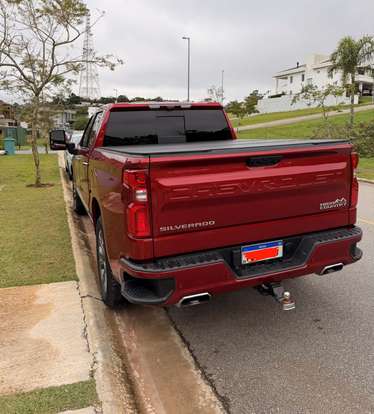 CHEVROLET-SILVERADO-5.3 V8 GASOLINA 1500 HIGH COUNTRY 4X4 AUTOMÁTICO CHEVROLET-SILVERADO-2023