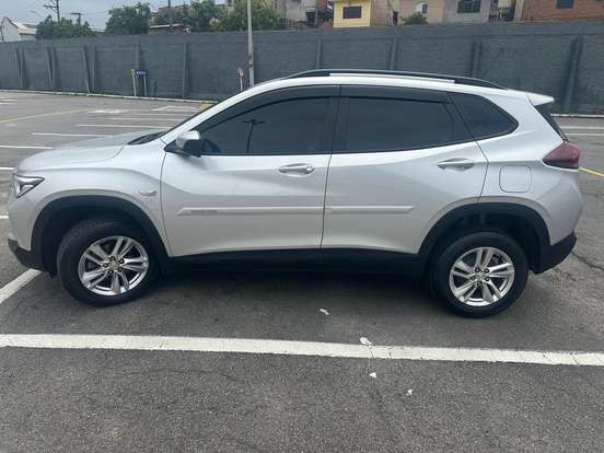 CHEVROLET-TRACKER-2023