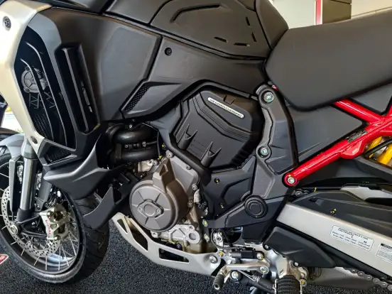 DUCATI-MULTISTRADA 1200 V4 RALLY ADVENTURE-2025