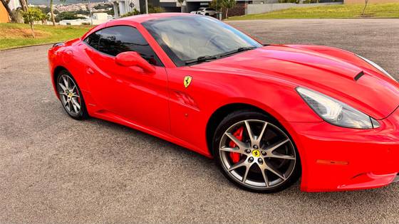 FERRARI CALIFORNIA 4.3 V8 GASOLINA F1-DCT