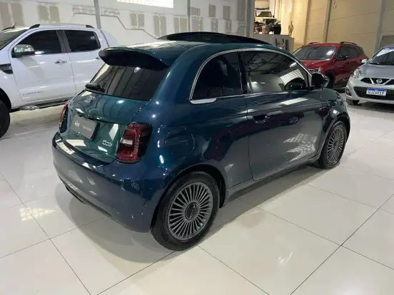 FIAT-500e-2021