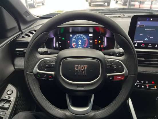 FIAT-FASTBACK-2024