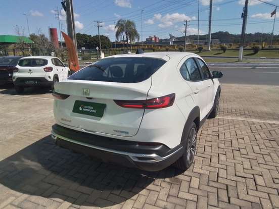 FIAT-FASTBACK-2025