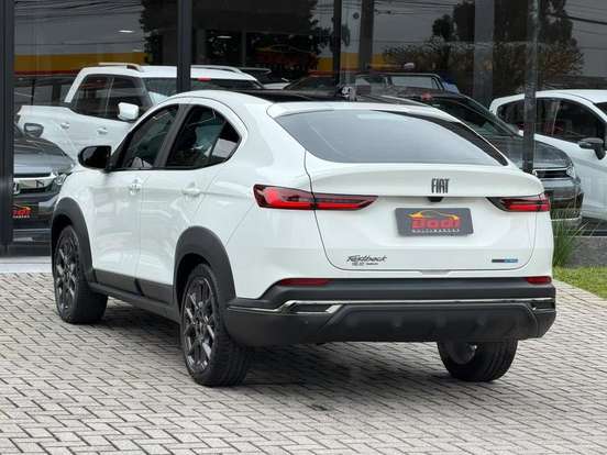 FIAT-FASTBACK-2025