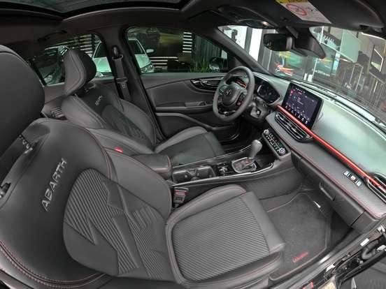 FIAT-FASTBACK-1.3 TURBO 270 FLEX ABARTH AT6 FIAT-FASTBACK-2025