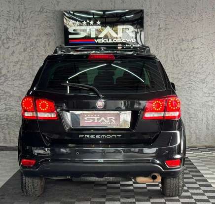 FIAT-FREEMONT-2012