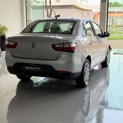 FIAT-GRAND SIENA-1.6 MPI ESSENCE 16V FLEX 4P AUTOMATIZADO FIAT-GRAND SIENA-2016