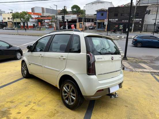 FIAT-IDEA-1.6 MPI ESSENCE 16V FLEX 4P AUTOMATIZADO FIAT-IDEA-2014