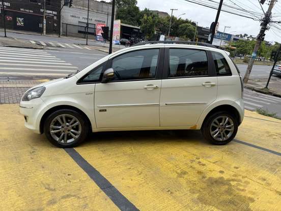 FIAT-IDEA-1.6 MPI ESSENCE 16V FLEX 4P AUTOMATIZADO FIAT-IDEA-2014
