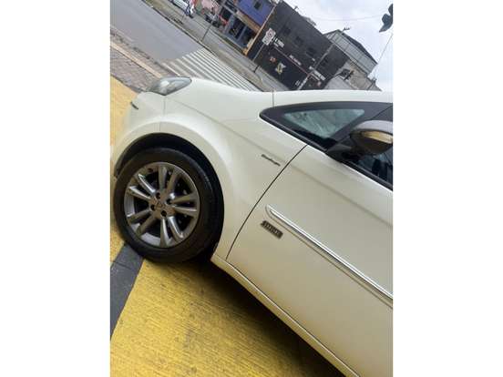 FIAT-IDEA-1.6 MPI ESSENCE 16V FLEX 4P AUTOMATIZADO FIAT-IDEA-2014
