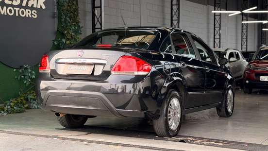 FIAT-LINEA-2015