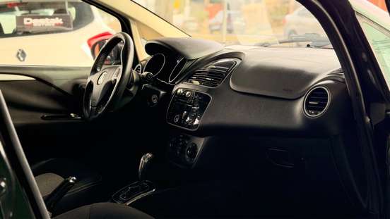 FIAT-LINEA-2015
