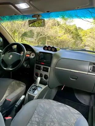 FIAT-PALIO-1.8 MPI ADVENTURE WEEKEND 16V FLEX 4P AUTOMATIZADO FIAT-PALIO-2010