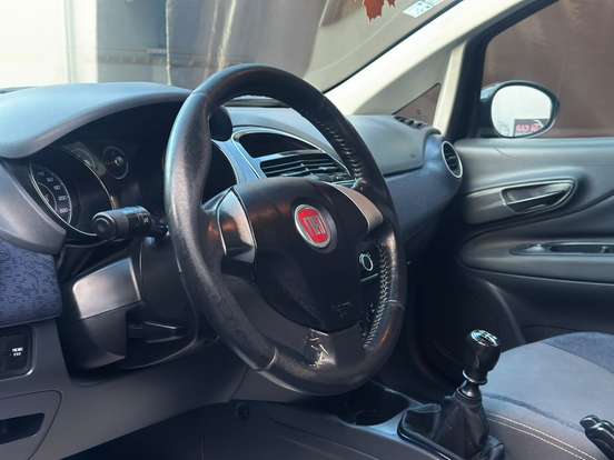 FIAT-PUNTO-1.4 ATTRACTIVE 8V FLEX 4P MANUAL FIAT-PUNTO-2013