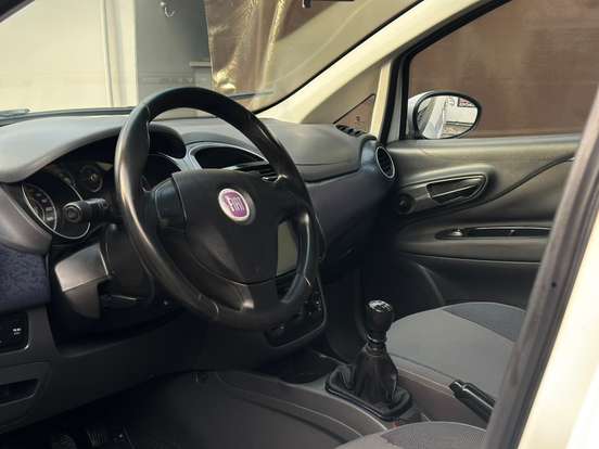 FIAT-PUNTO-2013