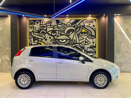 FIAT-PUNTO-2012