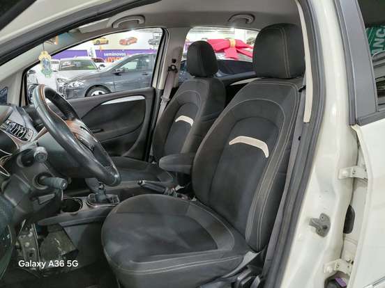 FIAT-PUNTO-1.8 SPORTING 16V FLEX 4P MANUAL FIAT-PUNTO-2014