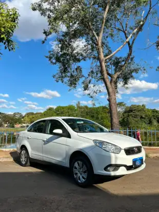 FIAT-SIENA-2014