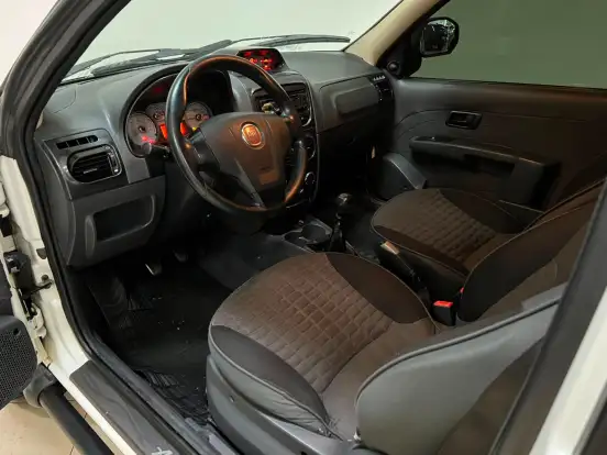 FIAT-STRADA-2012