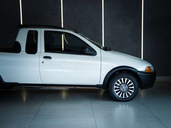 FIAT-STRADA-2000