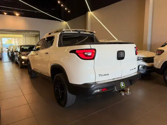 FIAT-TORO-2.0 16V TURBO DIESEL VOLCANO 4WD AT9 FIAT-TORO-2018