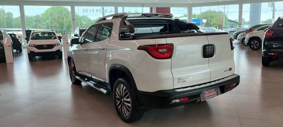 FIAT TORO 2.0 16V TURBO DIESEL RANCH 4WD AT9