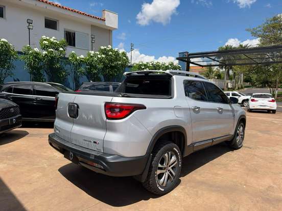 FIAT-TORO-2017
