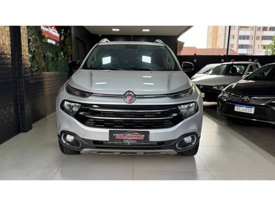 FIAT TORO 2.0 16V TURBO DIESEL VOLCANO 4WD AT9