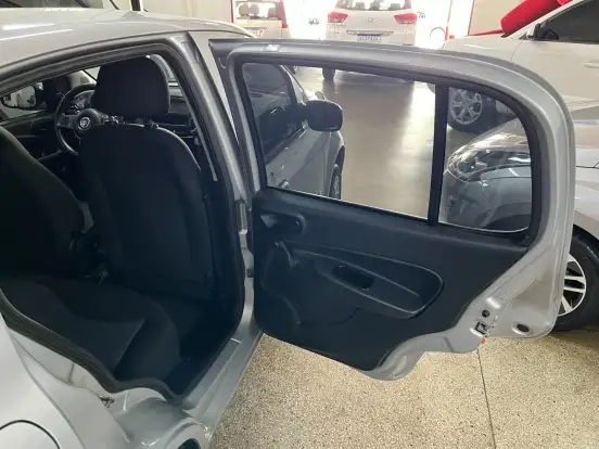 FIAT-UNO-2017