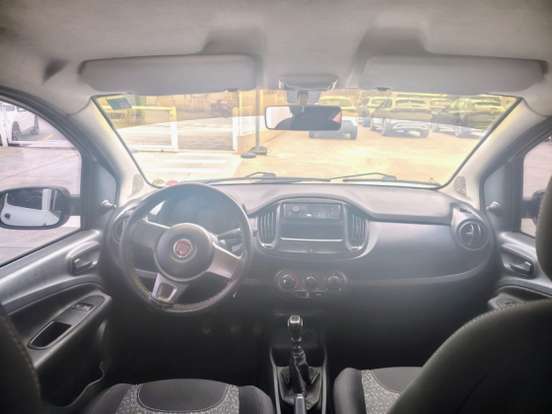 FIAT-UNO-2020