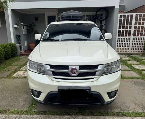 FIAT-FREEMONT-2013