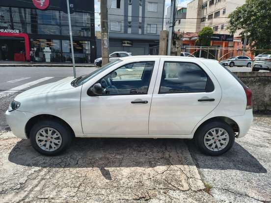 FIAT-PALIO-2016
