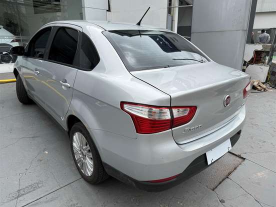 FIAT-SIENA-1.6 MPI ESSENCE 16V FLEX 4P MANUAL FIAT-SIENA-2011
