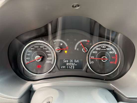 FIAT-SIENA-1.6 MPI ESSENCE 16V FLEX 4P MANUAL FIAT-SIENA-2011