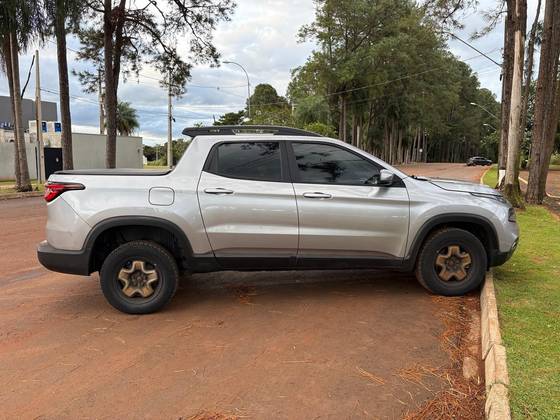 FIAT TORO 2.0 16V TURBO DIESEL FREEDOM 4WD AT9