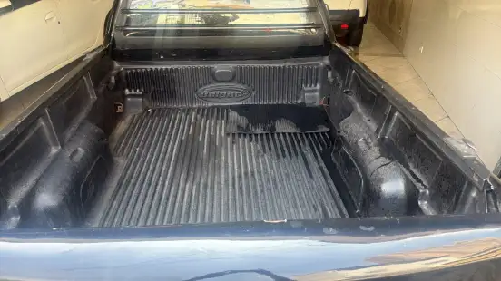 FORD-COURIER-2010