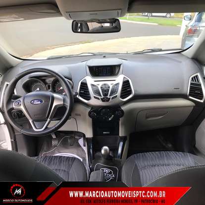 FORD-ECOSPORT-2012