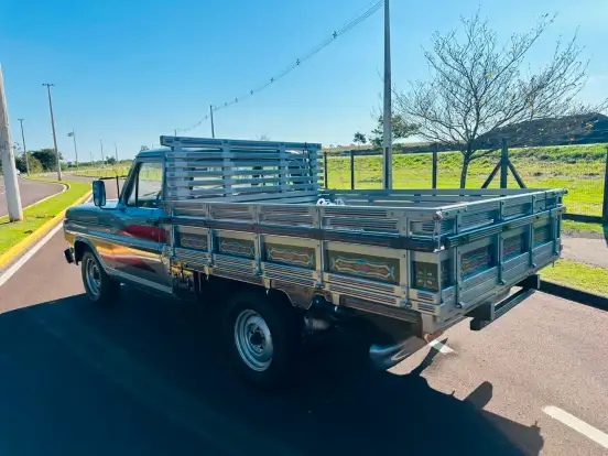 FORD-F-1000-1984