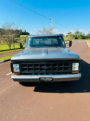 FORD-F-1000-1984