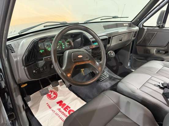 FORD-F-1000-1992