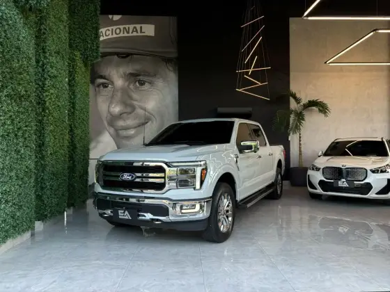 FORD F-150 5.0 V8 GASOLINA CD LARIAT FX4 AUTOMÁTICO