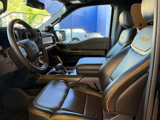 FORD-F-150-2025
