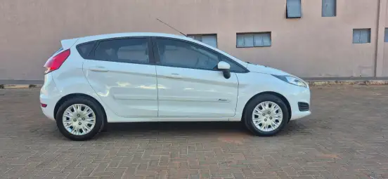 FORD-FIESTA-2015