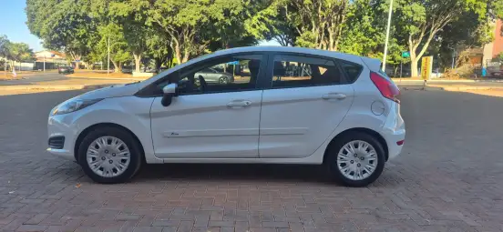 FORD-FIESTA-2015