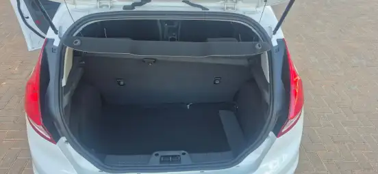 FORD-FIESTA-2015