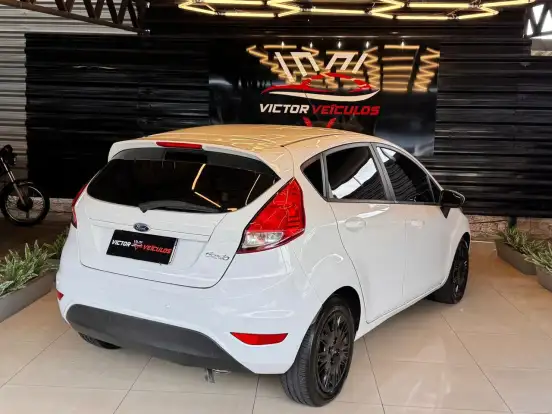 FORD-FIESTA-2015